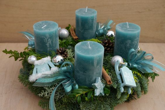 Zlatá, modrá či zelená? Zvolte si tu vaší oblíbenou barvu adventní dekorace! Zlatá, modrá či zelená? Zvolte si tu vaší oblíbenou barvu adventní dekorace!