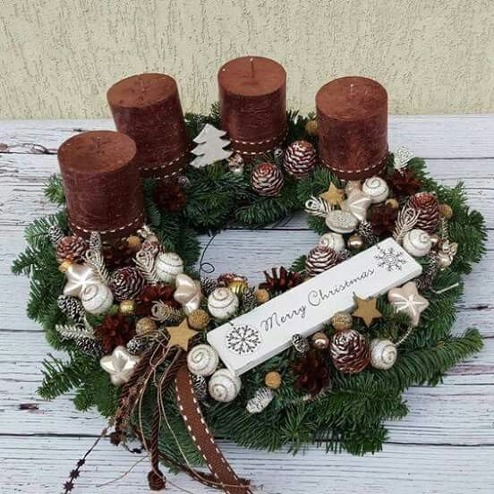 Zlatá, modrá či zelená? Zvolte si tu vaší oblíbenou barvu adventní dekorace! Zlatá, modrá či zelená? Zvolte si tu vaší oblíbenou barvu adventní dekorace!