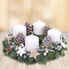 adventní věnec - jehličí 11 Inspirace na krásné adventní věnce z jehličí – vytvořte si letos vlastní