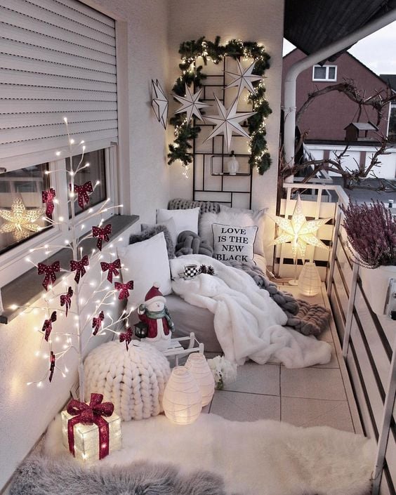 balkon 3 Vyzdobte si balkón a parapety: 25+ krásných zimních nápadů