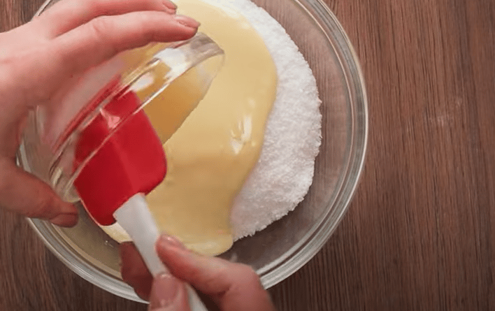 jednoduchý recept na luxusní dvoubarevnou kokosovou roládu jednoduchý recept na luxusní dvoubarevnou kokosovou roládu