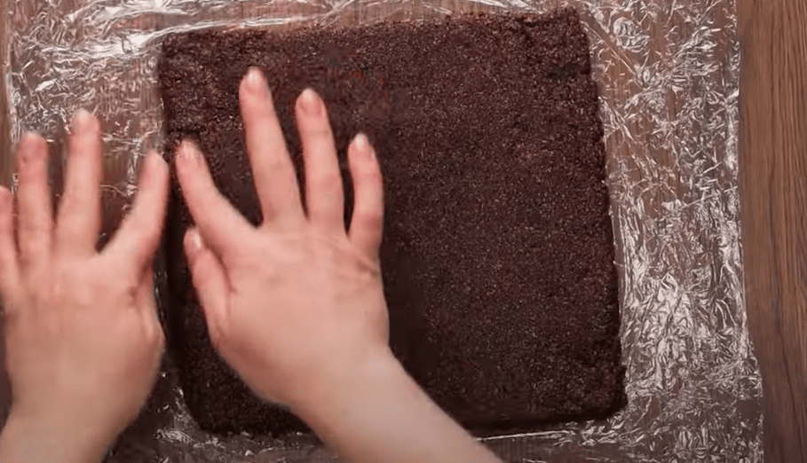 jednoduchý recept na luxusní dvoubarevnou kokosovou roládu jednoduchý recept na luxusní dvoubarevnou kokosovou roládu