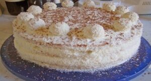 Pyszne ciasto „Raffaello”, które smakuje tak samo jak kulki ze sklepu pyszne ciasto „raffaello“, które smakuje tak samo jak kulki ze sklepu
