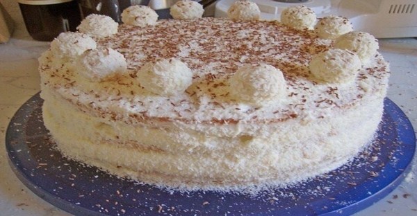 pyszne ciasto „raffaello“, które smakuje tak samo jak kulki ze sklepu