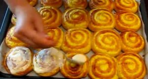 przepis na smaczne ślimaki w serniku, które przypadną do gustu całej rodzinie!