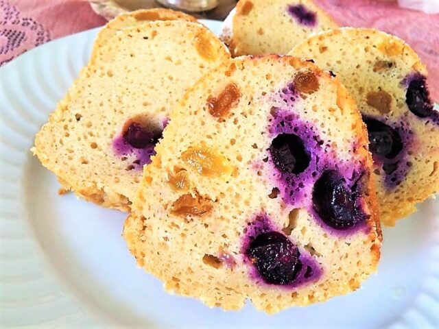 30 pyszne i puszyste ciasto z jagodami – łatwe i szybkie w przygotowaniu!
