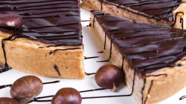 Nepeceny-kastanovy-cheesecake