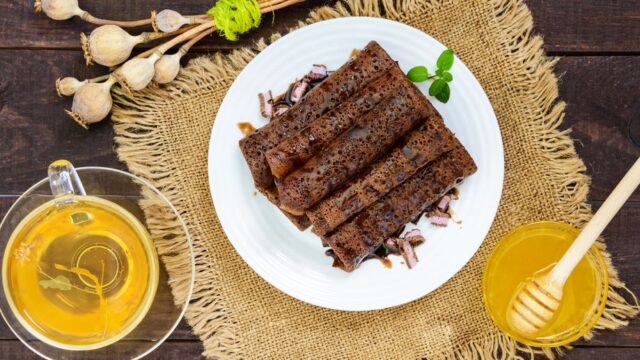 Cokoladove-palacinky-s-makem
