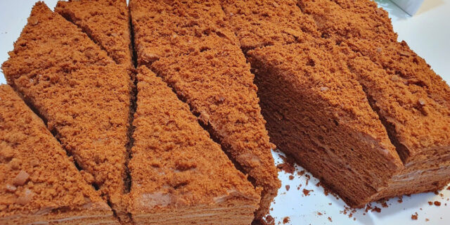 O-reteta-noua-de-crema-pentru-tort-„Medovik-15