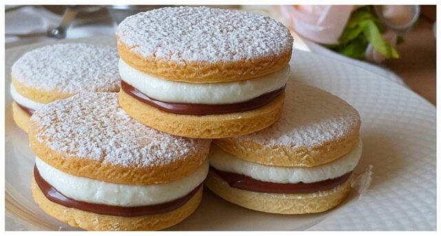velmi-krehky-a-lahodny-nebesky-piskot-plneny-kremem-a-nutellou