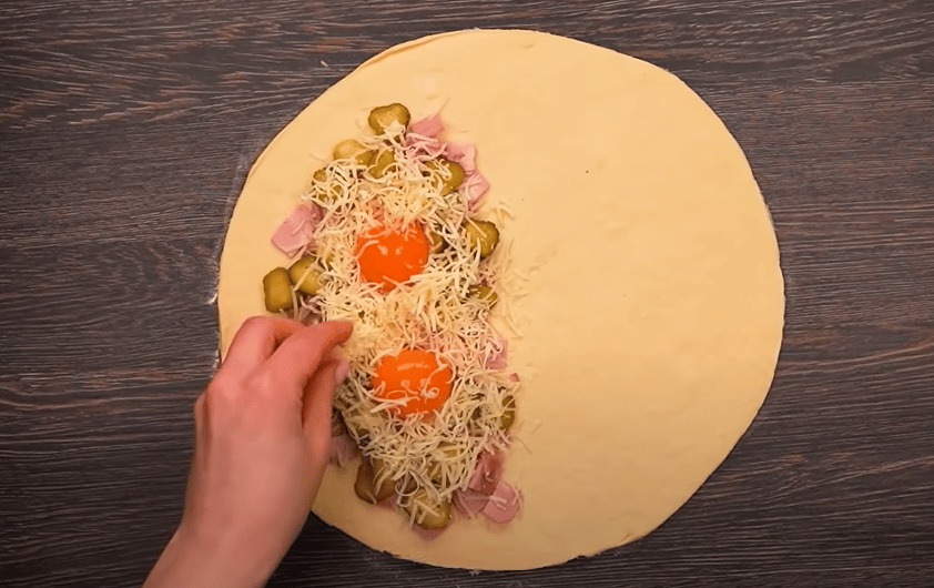 bleskurychle připravená pizza kapsa z listového těsta: svou skvělou chutí si získá každého! bleskurychle připravená pizza kapsa z listového těsta: svou skvělou chutí si získá každého!
