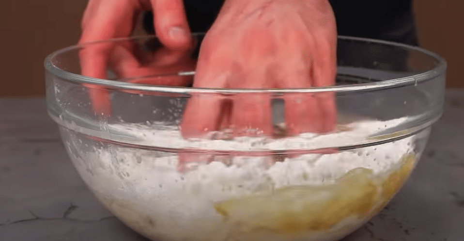 netradiční pizza z kynutého těsta – inspirace na odpolední slanou svačinku! netradiční pizza z kynutého těsta – inspirace na odpolední slanou svačinku!