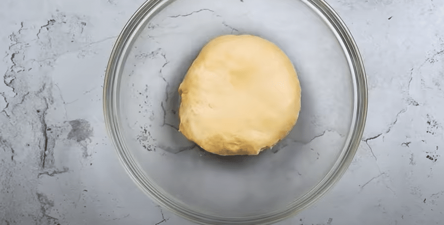 netradiční pizza z kynutého těsta – inspirace na odpolední slanou svačinku! netradiční pizza z kynutého těsta – inspirace na odpolední slanou svačinku!