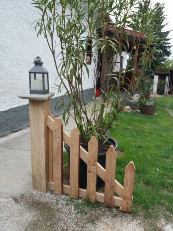 Využijte tímto způsobem dřevěné plaňky ze starého plotu: Inspirace pro všechny kutily! Využijte tímto způsobem dřevěné plaňky ze starého plotu: Inspirace pro všechny kutily!
