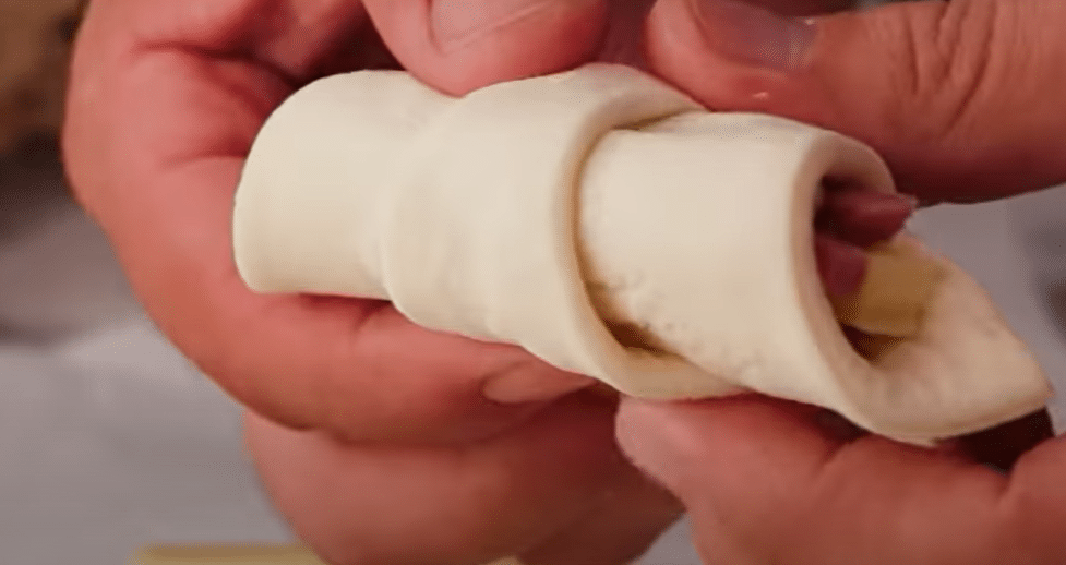 domácí slané croissanty, plněné šunkou a sýrem: připraveno téměř bez práce! domácí slané croissanty, plněné šunkou a sýrem: připraveno téměř bez práce!