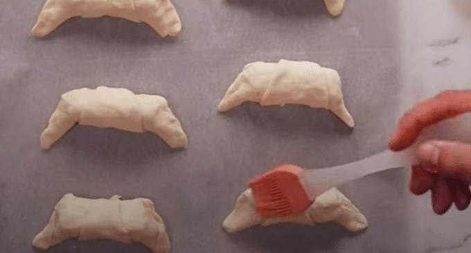 domácí slané croissanty, plněné šunkou a sýrem: připraveno téměř bez práce! domácí slané croissanty, plněné šunkou a sýrem: připraveno téměř bez práce!