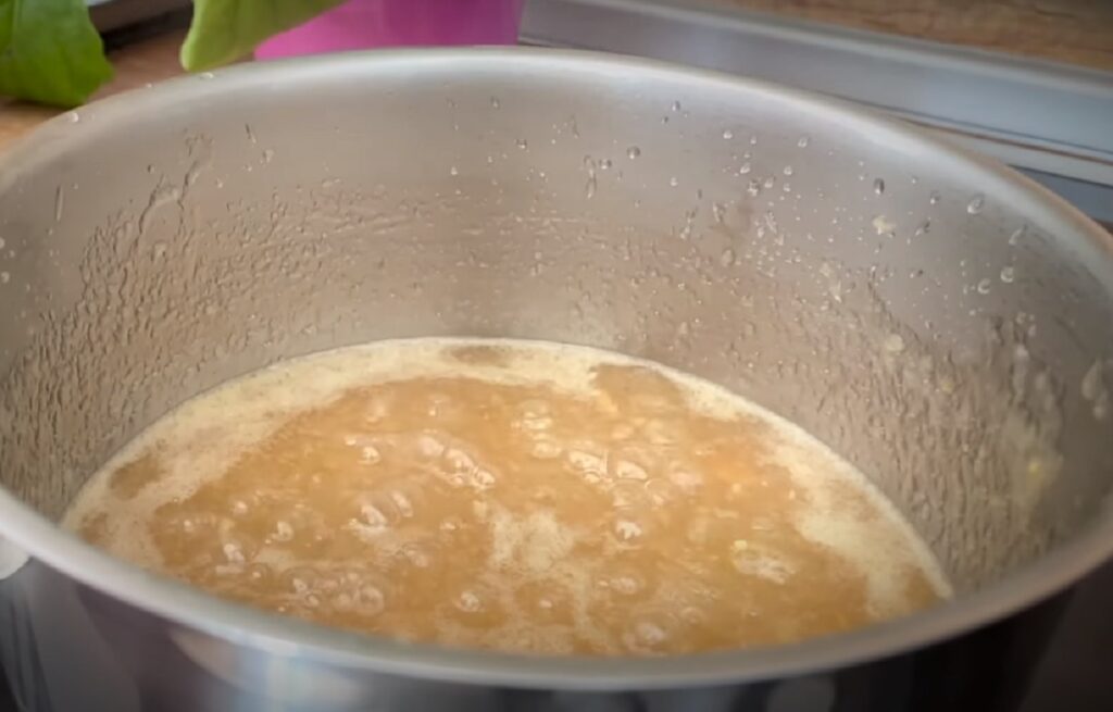 Desert-oriental-11 Potěšte své smysly! Krásny dvojfarebný koláč s džemom a kokosovými vločkami