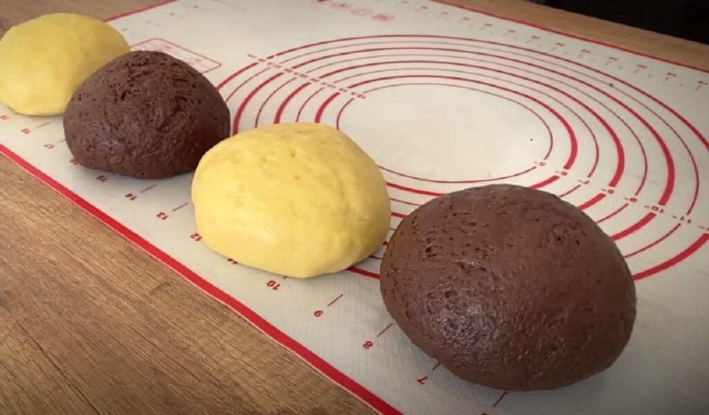 Desert-oriental-6 Potěšte své smysly! Krásny dvojfarebný koláč s džemom a kokosovými vločkami