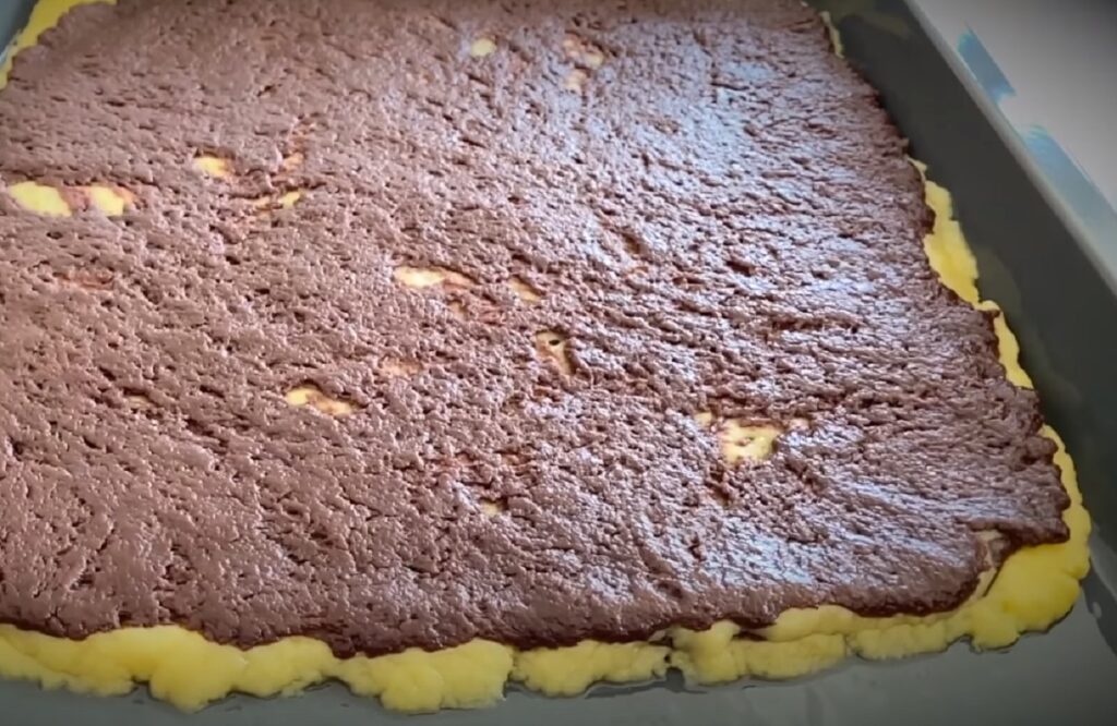 Desert-oriental-9 Potěšte své smysly! Krásny dvojfarebný koláč s džemom a kokosovými vločkami