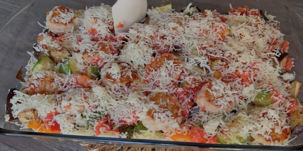 Legume-la-cuptor-cu-carne-tocata-si-mozzarella-9 Jednoduchý, úsporný a rychlý recept na zapečenou zeleninu s mletým masem - vynikající a chutné!