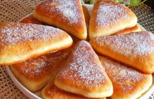 Biorę 1 jajko, mąkę i mleko – te bułeczki są takie pyszne i puszyste.