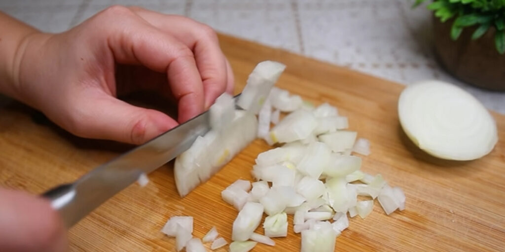 Tartine-germane-din-3-ingrediente-2 Německá pomazánka ze 3 ingrediencí - nikdo neuhodne, z čeho se skládá!