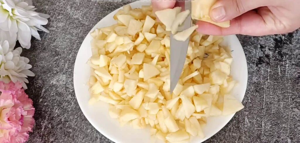 fantastický jablečný dezert – skvěle se hodí ke kávě nebo čaji Fantastický jablečný dezert – skvěle se hodí ke kávě nebo čaji