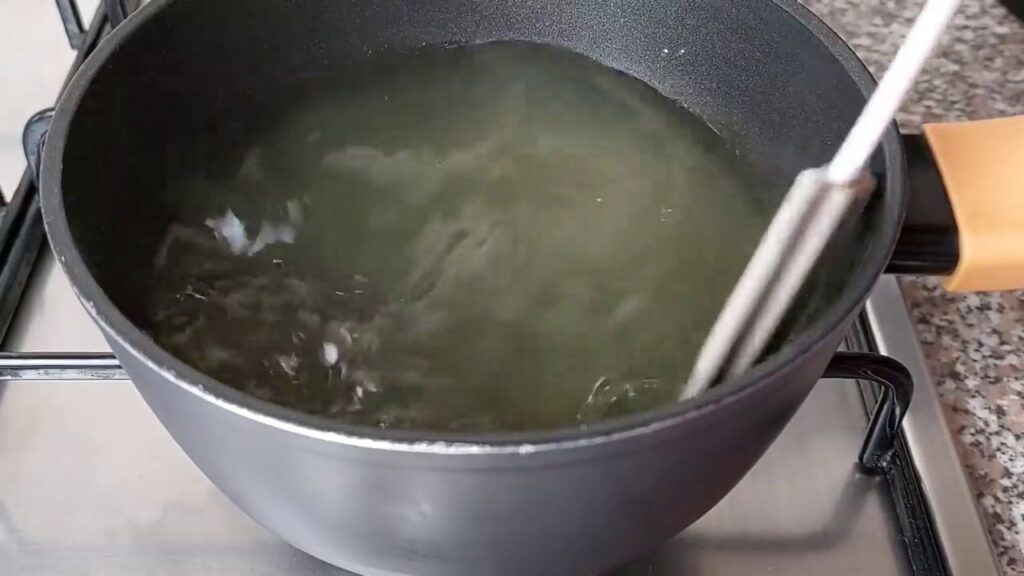 křehký a lahodný jablečný koláč, který má každý rád Křehký a lahodný jablečný koláč, který má každý rád