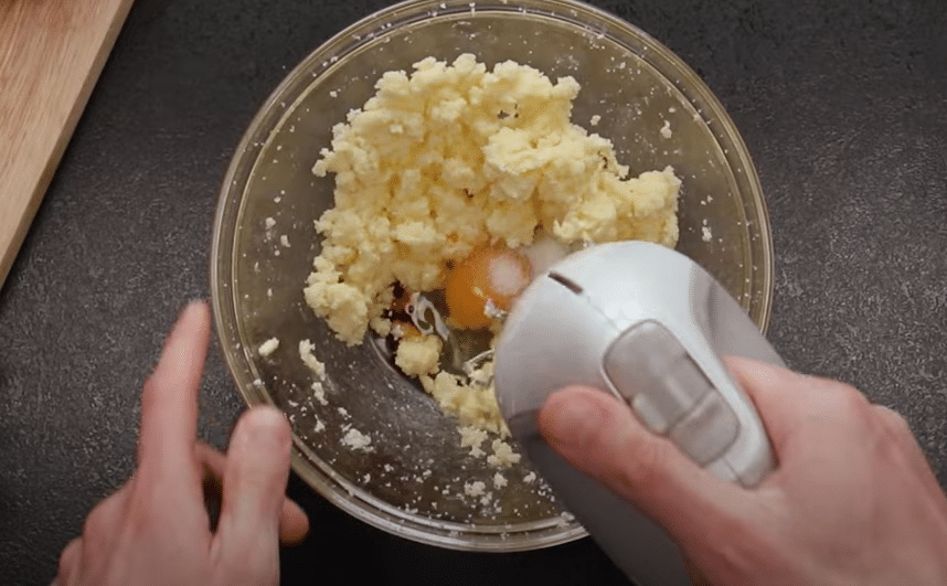 recept na netradiční domácí sušenky s kandovaným ovocem!
