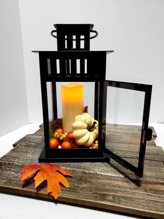 Proměňte obyčejnou lucerničku v krásnou podzimní dekoraci! Proměňte obyčejnou lucerničku v krásnou podzimní dekoraci!