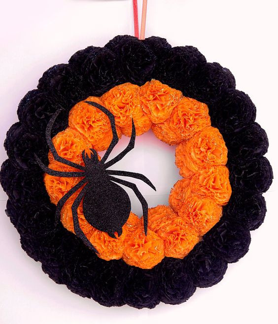 Skvělá zábava pro děti! Vyrobte si Halloweenský věnec na dveře Skvělá zábava pro děti! Vyrobte si Halloweenský věnec na dveře