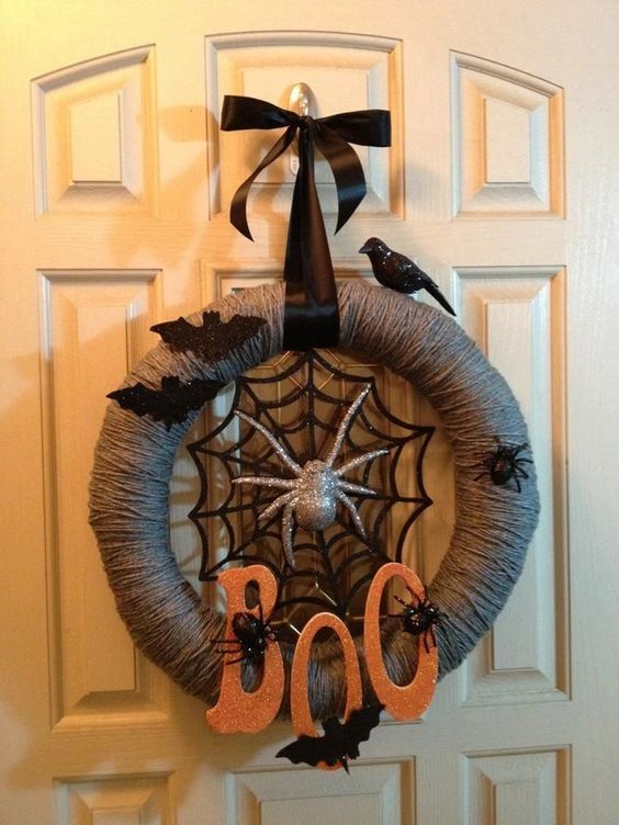 Skvělá zábava pro děti! Vyrobte si Halloweenský věnec na dveře Skvělá zábava pro děti! Vyrobte si Halloweenský věnec na dveře