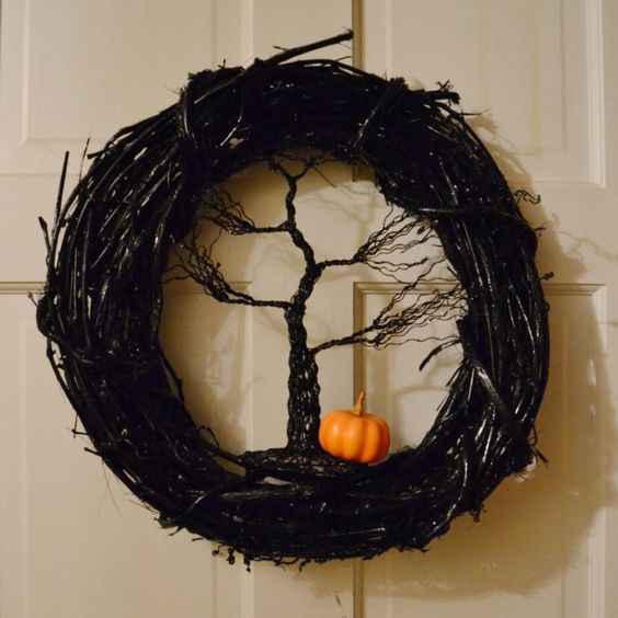 Skvělá zábava pro děti! Vyrobte si Halloweenský věnec na dveře Skvělá zábava pro děti! Vyrobte si Halloweenský věnec na dveře