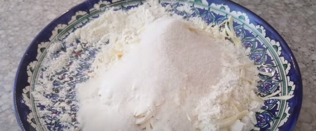 Domácí dort se smetanovým krémem a čokoládou: Krok za krokem
