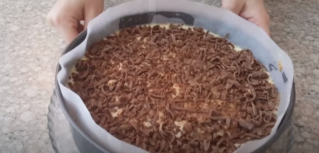 Domácí dort se smetanovým krémem a čokoládou: Krok za krokem