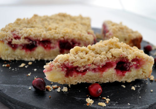 r_cranberry_and_cream_cheese_crumble_pie