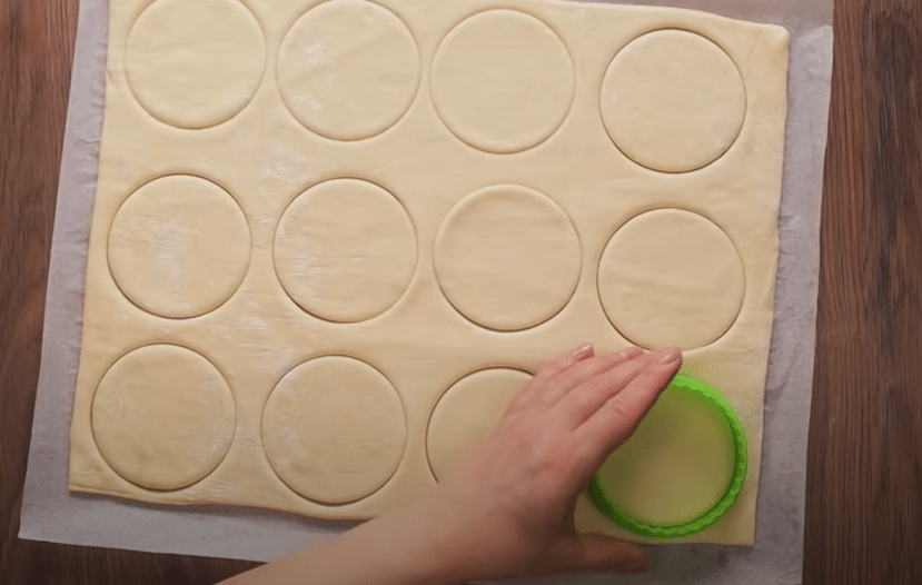 fantastické slané věnečky plněné šunkou a sýrem! fantastické slané věnečky plněné šunkou a sýrem!