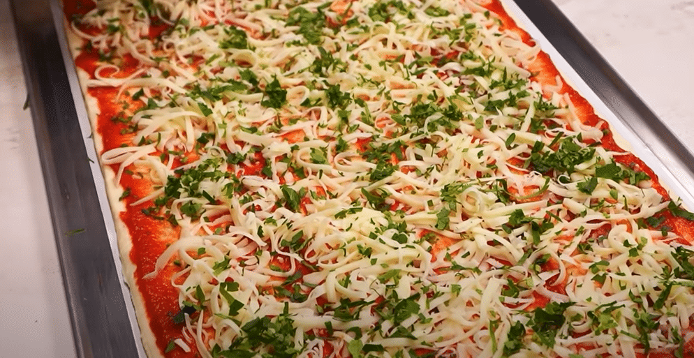 zapomeňte na složité těsto na pizzu a raději vyzkoušejte tento jednoduchý způsob! zapomeňte na složité těsto na pizzu a raději vyzkoušejte tento jednoduchý způsob!