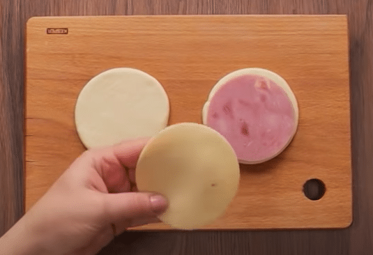 fantastické slané věnečky plněné šunkou a sýrem! fantastické slané věnečky plněné šunkou a sýrem!