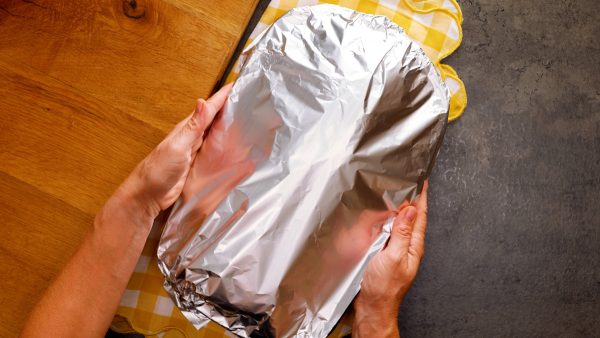 Vepřová roláda se sýrem a pečenou paprikou: Perfektní recept pro rodinný oběd