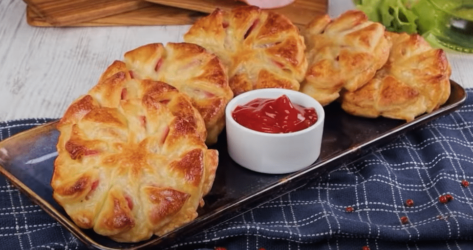 fantastické slané věnečky plněné šunkou a sýrem! fantastické slané věnečky plněné šunkou a sýrem!