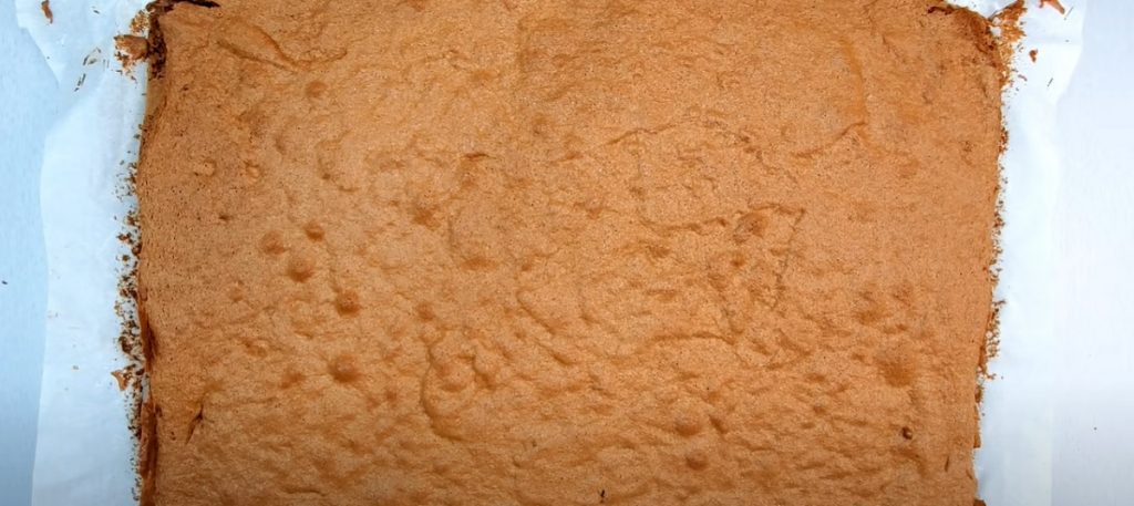 Čokoládový dort se smetanou a mascarpone. Jemný a chutný dezert! Připraveno za 15 minut!