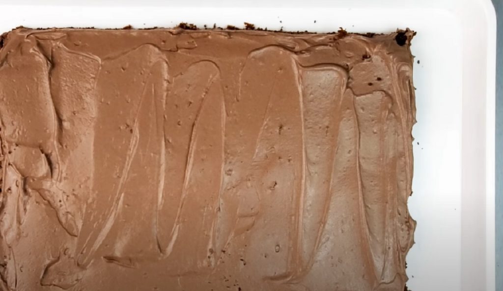 Čokoládový dort se smetanou a mascarpone. Jemný a chutný dezert! Připraveno za 15 minut!