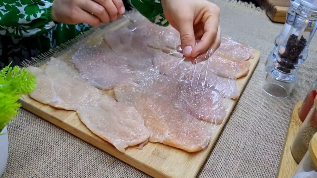Závitky z kuřecích prsou zapečené s bramborami