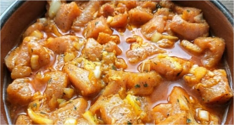Przepis na marynowane paski wieprzowe z curry i musztardą: Mięso, które rozpływa się w ustach