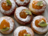 Domowe pączki drożdżowe z dżemem: Delikatne ciasto i około 30 puszystych sztuk Domowe pączki drożdżowe z dżemem – delikatne ciasto i około 30 puszystych sztuk